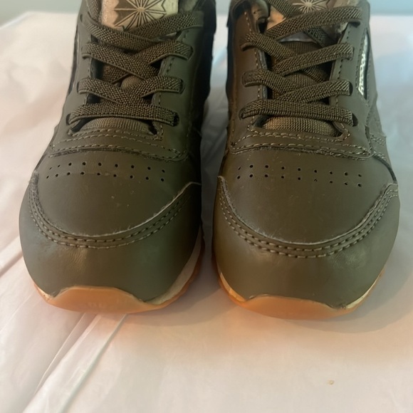 Reebok Classic Leather Kids Army Green Sneakers Size Toddler 10 - Picture 2 of 6